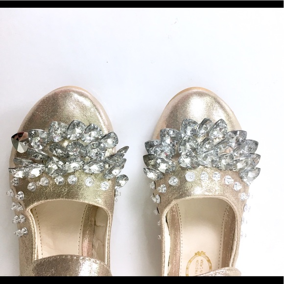 3/$20. Gold Princess Gem Toddler Shoes. 5T - Picture 2 of 8